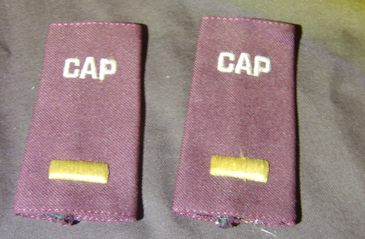 Civil Air Patrol shoulder sleeves epaulets maroon red 2d Lt 1992 - 1995