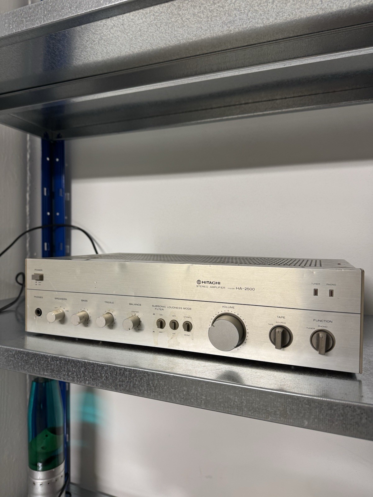 HITACHI STEREO AMPLIFIER model HA-2500