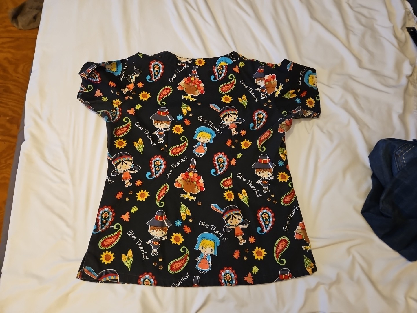 UA Scrubs Uniform Top Thanksgiving Themed Size Medium