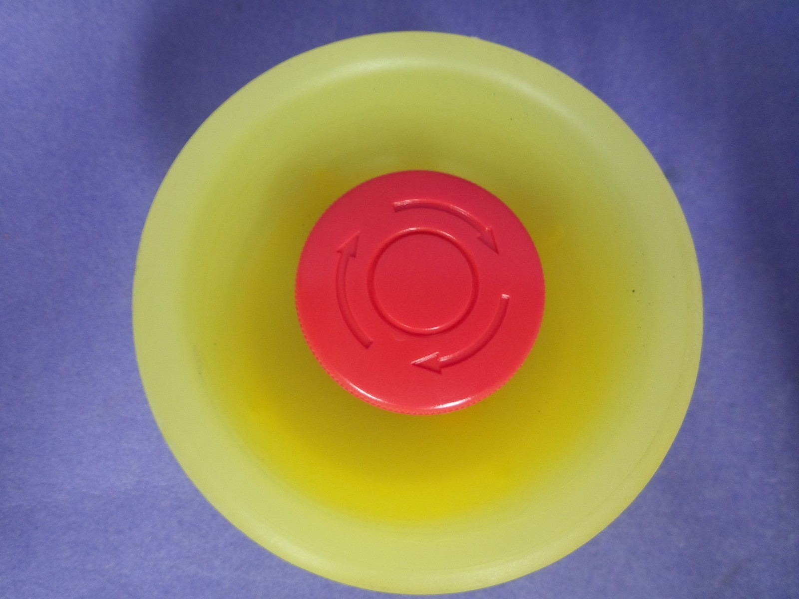 IDEC HW-CB02 PUSH BUTTON, USED