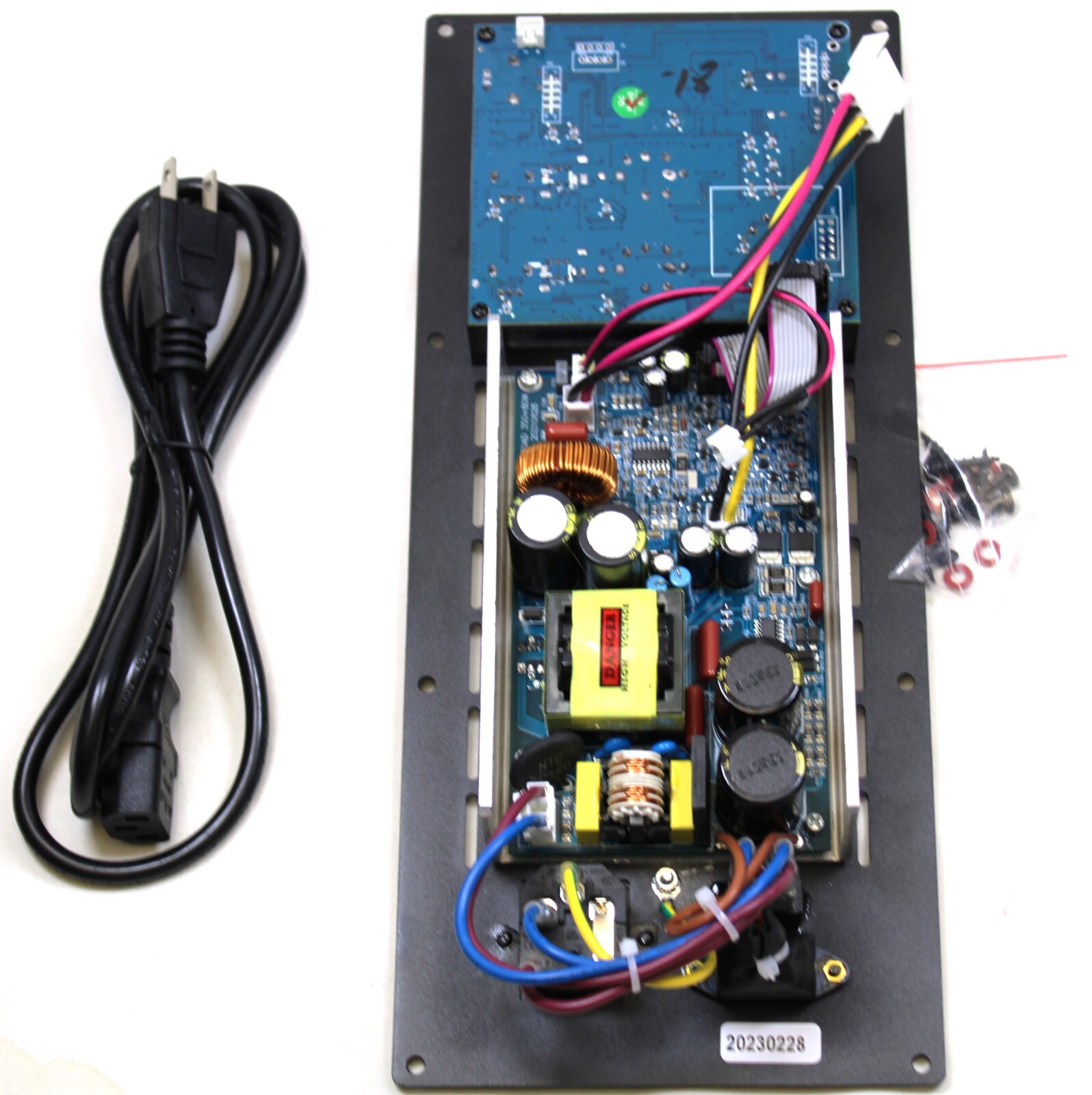 LASE Amplifier Intended For Mackie Thump 1300W 12A/ 15A w/ DSP