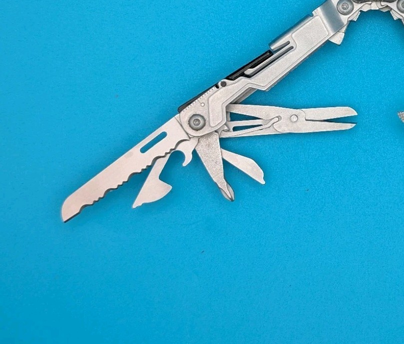 SOG PowerPint Tool Compact Lightweight Silver Multi-Tool!