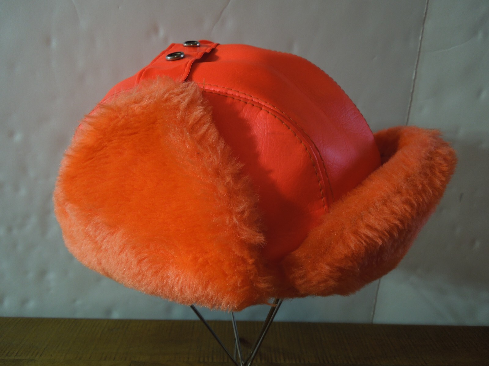 VINTAGE THE ARTIC TROOPER INSULATED WITH DACRON MENS LARGE, BLAZE ORANGE
