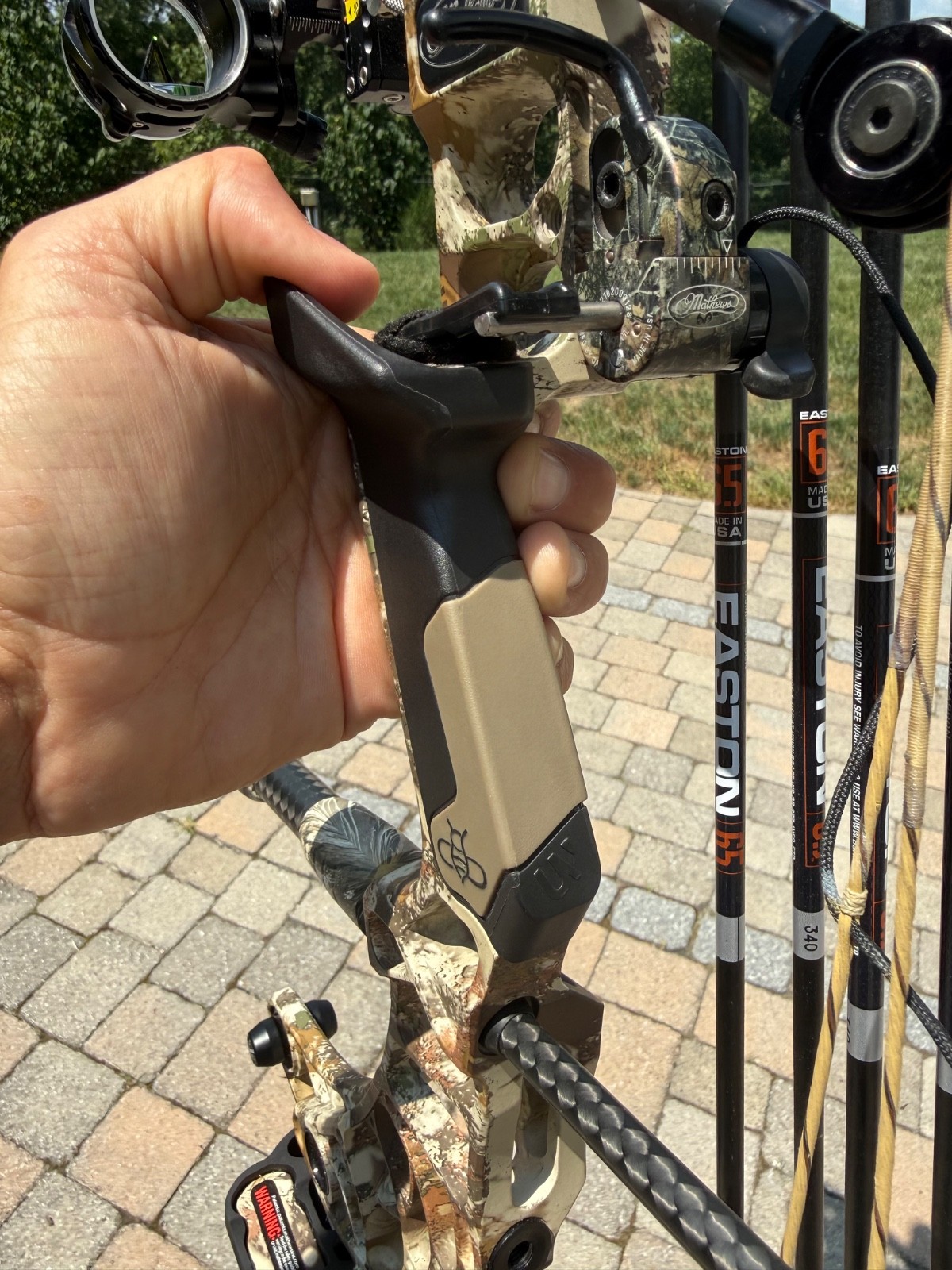 Mathews v3 27 compound bow