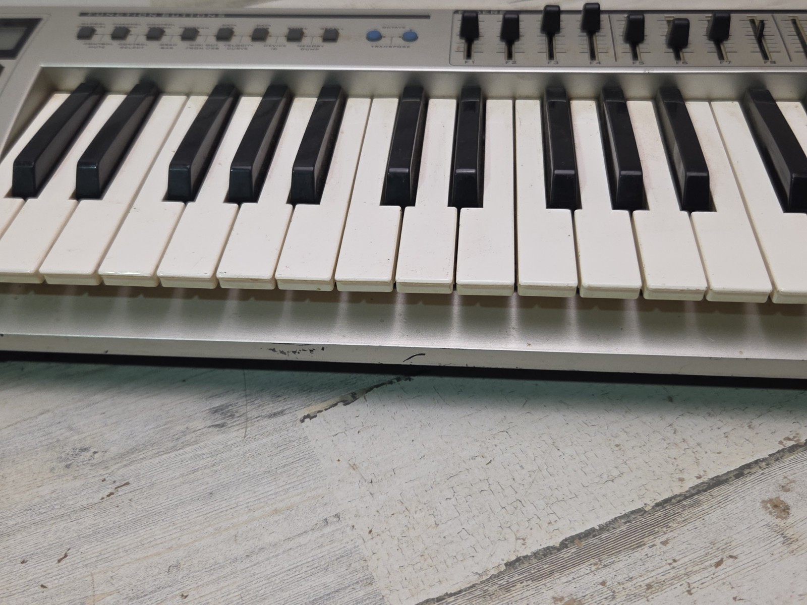M-AUDIO EVOLUTION MK-449C MIDI Controller -- No Adapter Not Fully Tested
