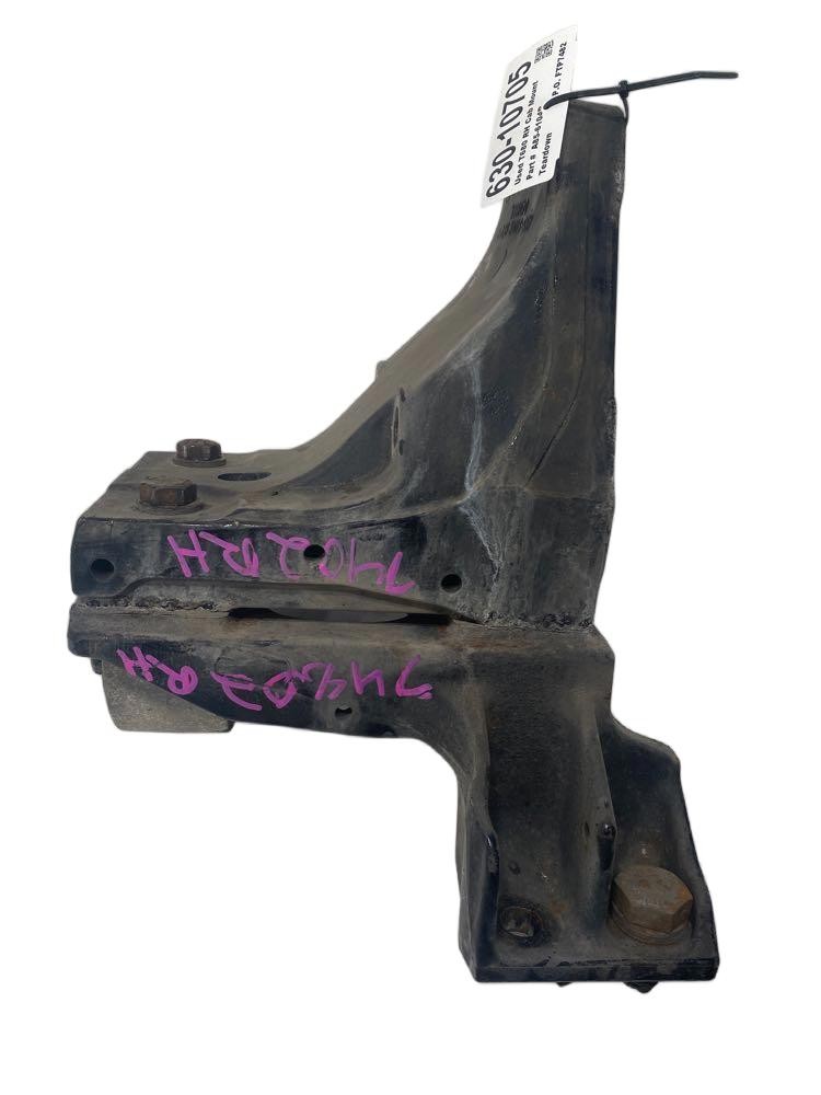 Cab Mount A856104R for Kenworth T680 (630-10705)