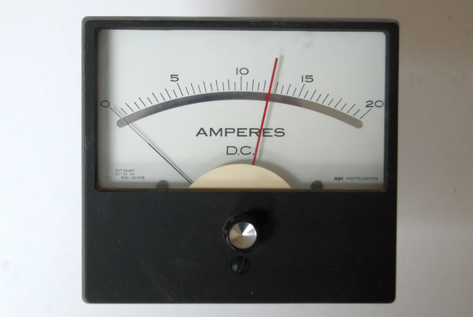 API Compack IV Controller Panel Meter 0-20 Amperes DC Shielded Setpoint NEW