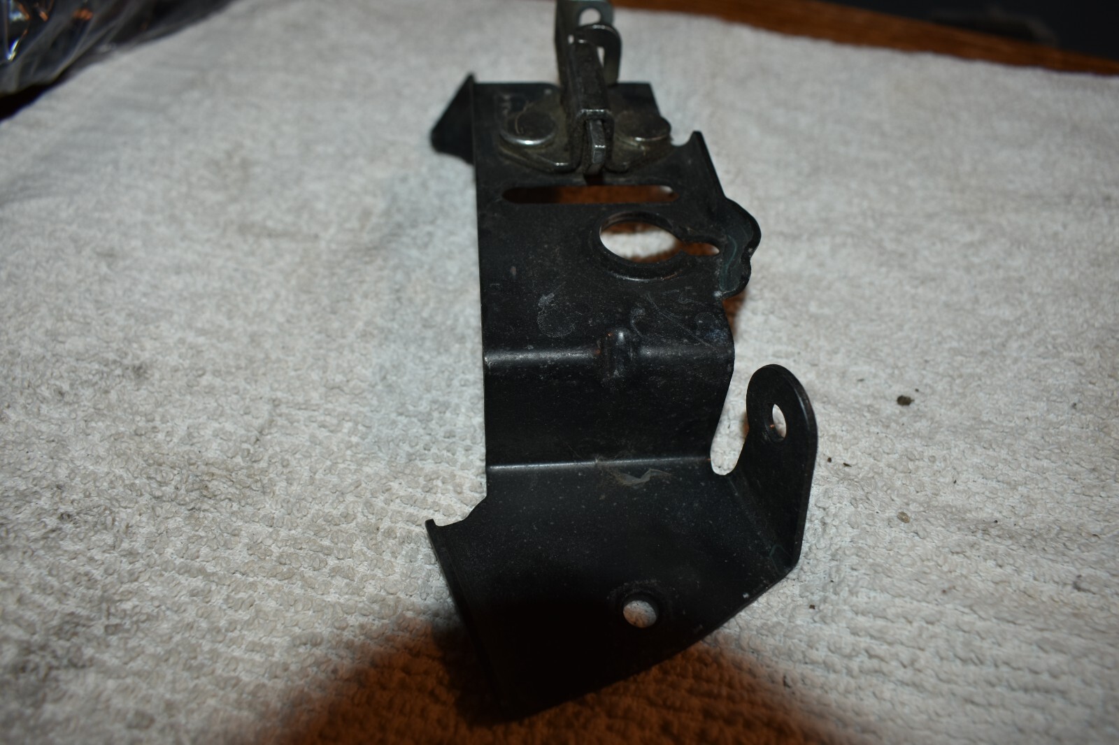 2010 Yamaha VStar XVS Seat Mount Latch Bracket H1