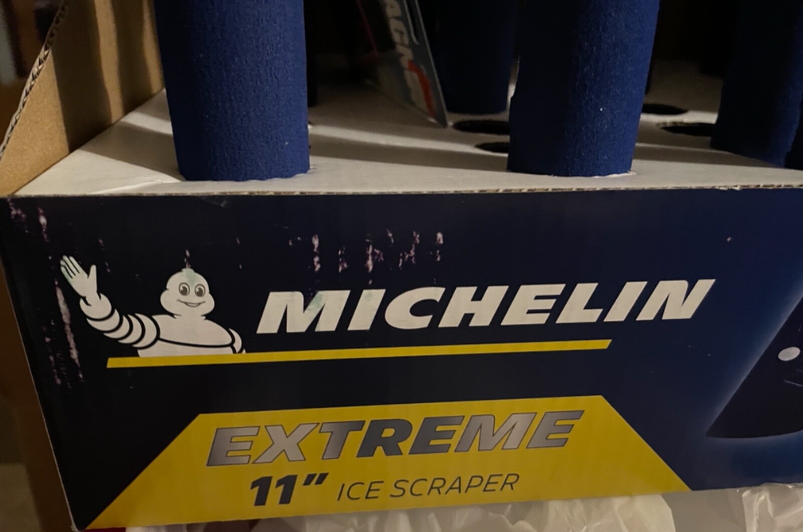 NEW 11” MICHELIN EXTREME ICE SCRAPER WITH ICE CHISEL WINTER WINDSHIELD TOOL SNOW