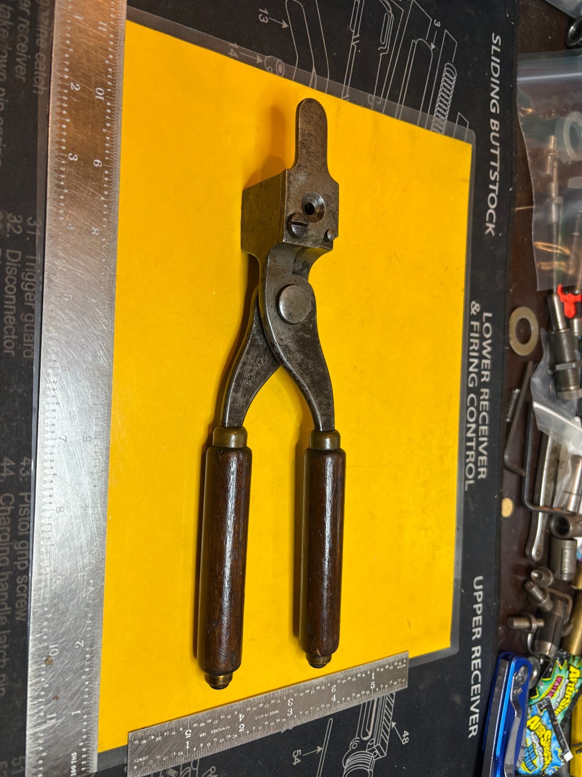 Vintage Winchester 40-65 Lead Mold with handles