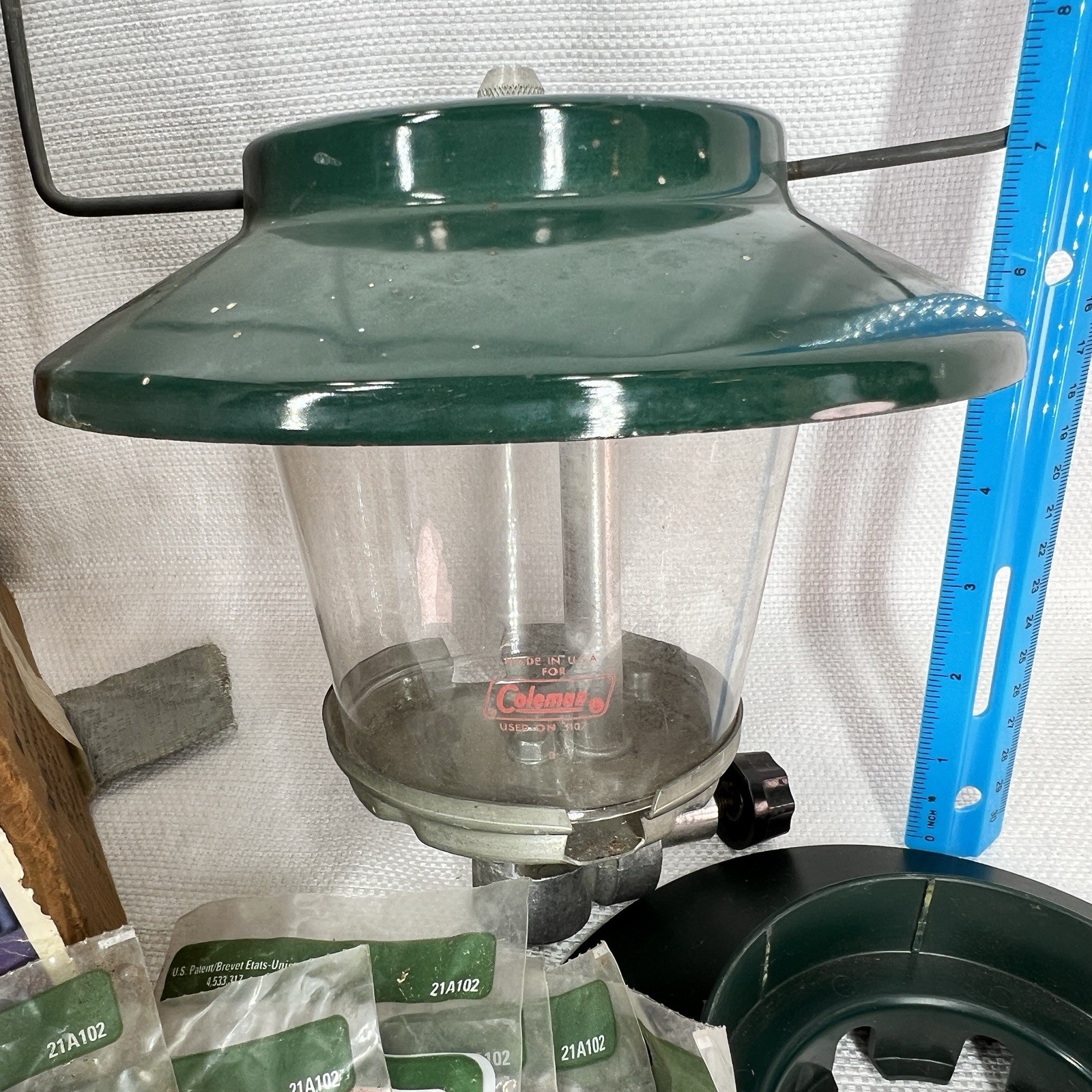 COLEMAN Propane Lantern Two Mantle 5152-700 5152 UNTESTED