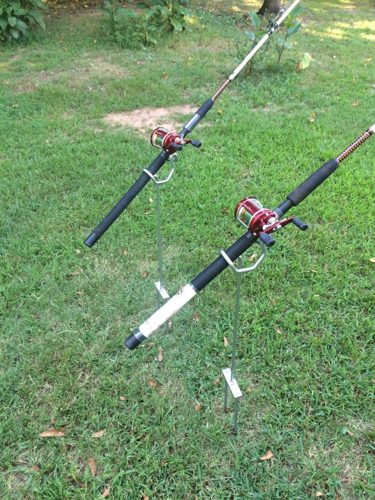 Rod Holders For Bank Fishing 2 post Heavy Duty . Pack of 3 holders   $33.00 USA*