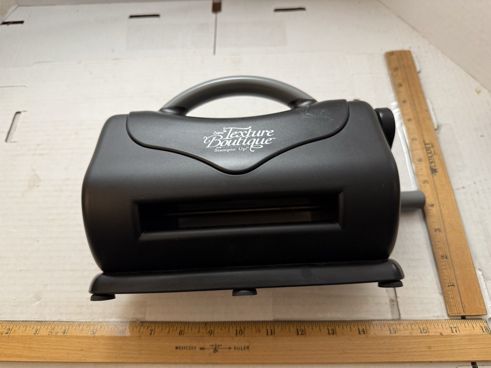 Stampin' Up! Texture Boutique Die Cutting Machine by Sizzix Stamping Paper Craft