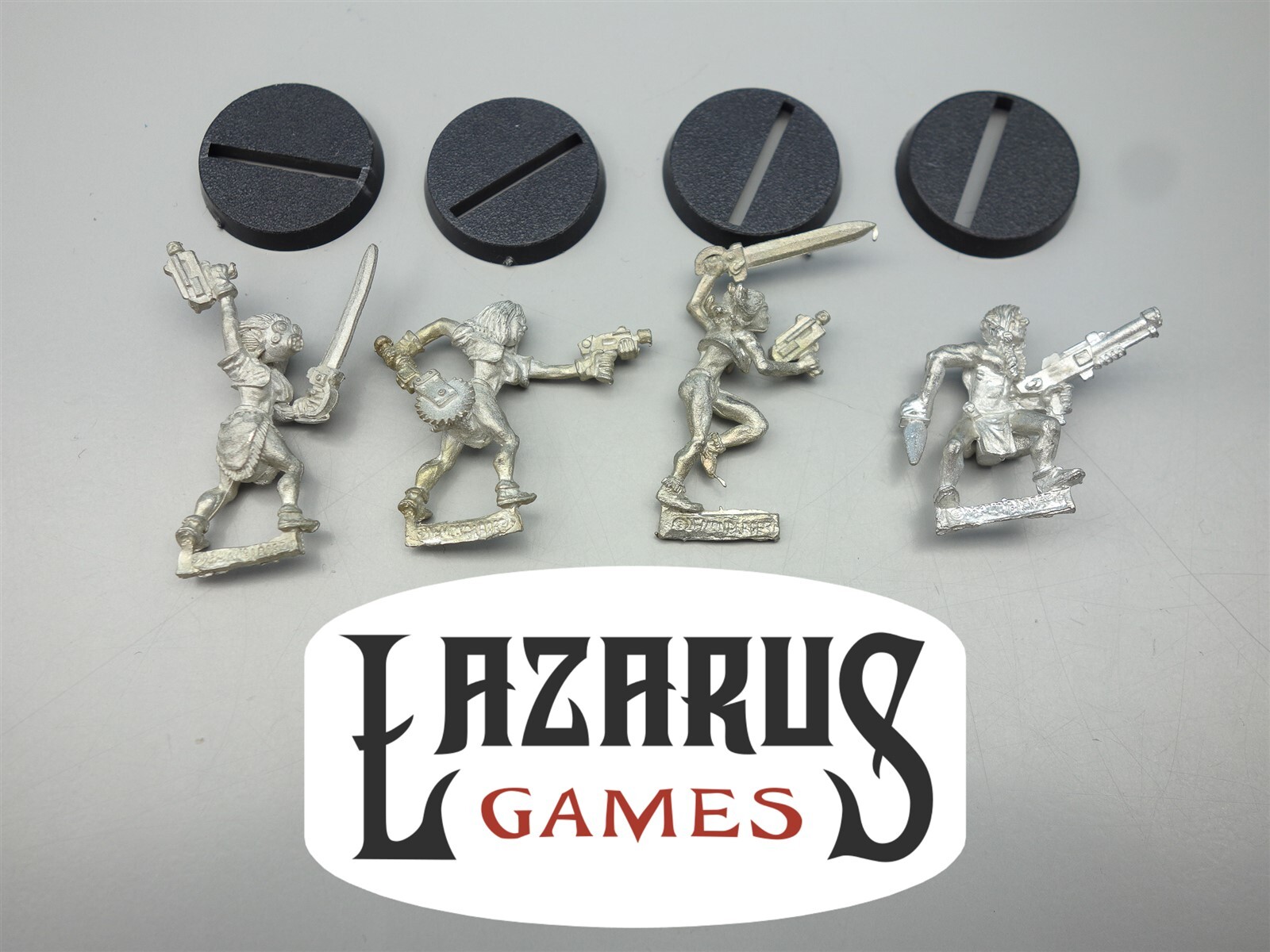Misc Manufacturer Sci-fi: Gang with Pistols & Melee Weapons (unpainted)