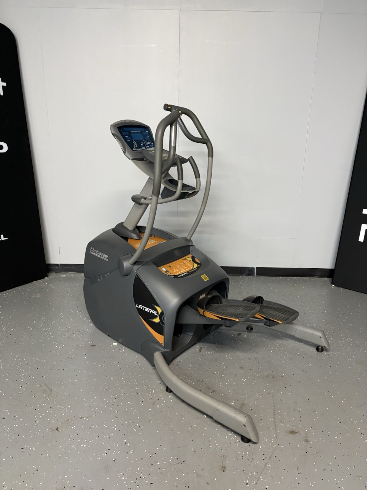 Octane Fitness Lateral X Trainer