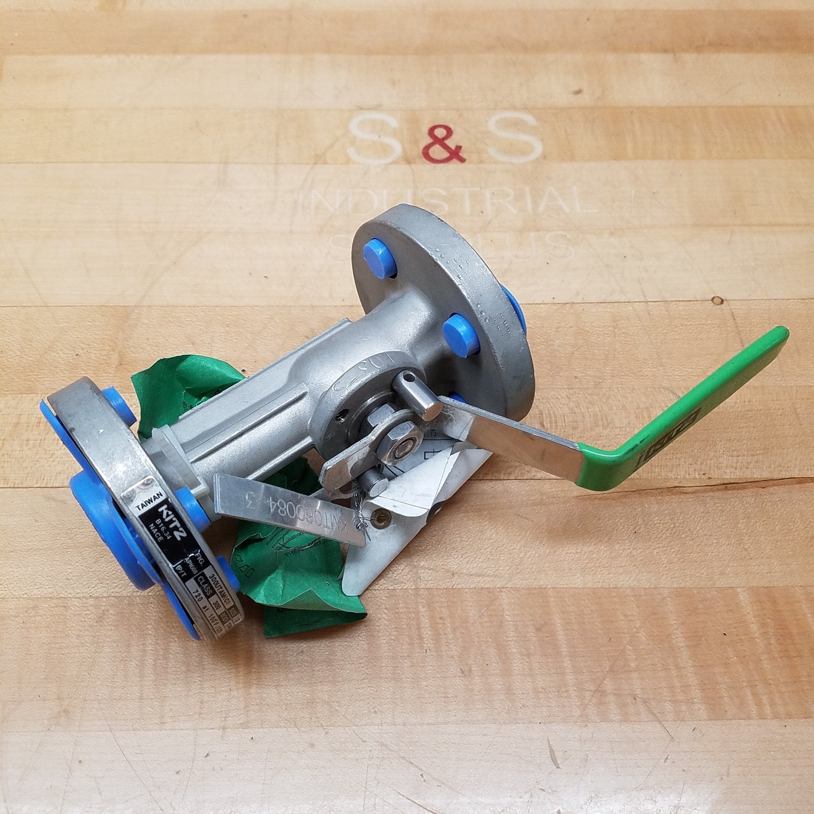 Kitz 300UTAM(C) 1/2" Ball Valve, 300 Class, 316 Trim, CF8M Body, H-PTFE Seat