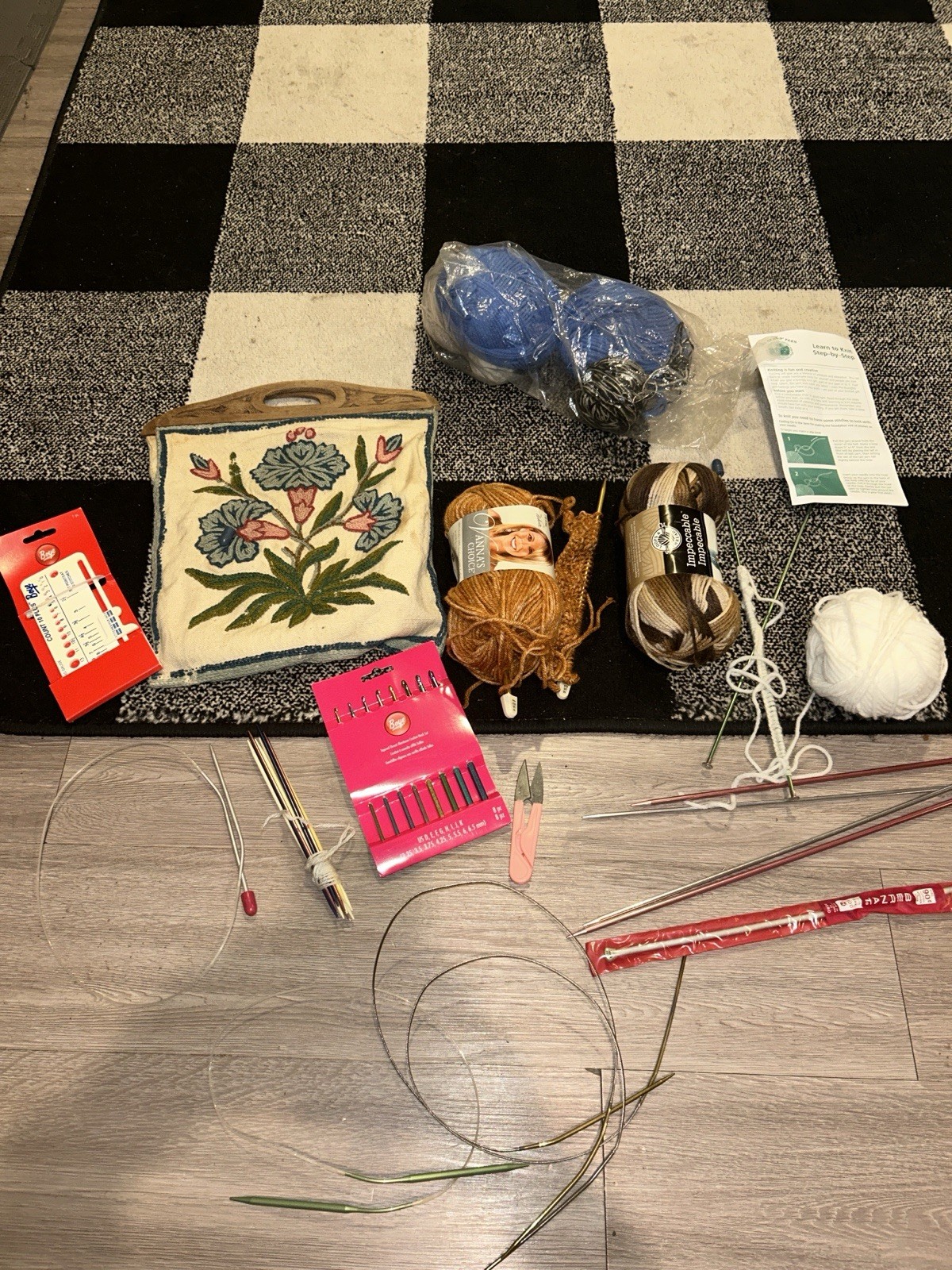 Vtg Lot Of Crochet And Knitting Needle Bag And Extras