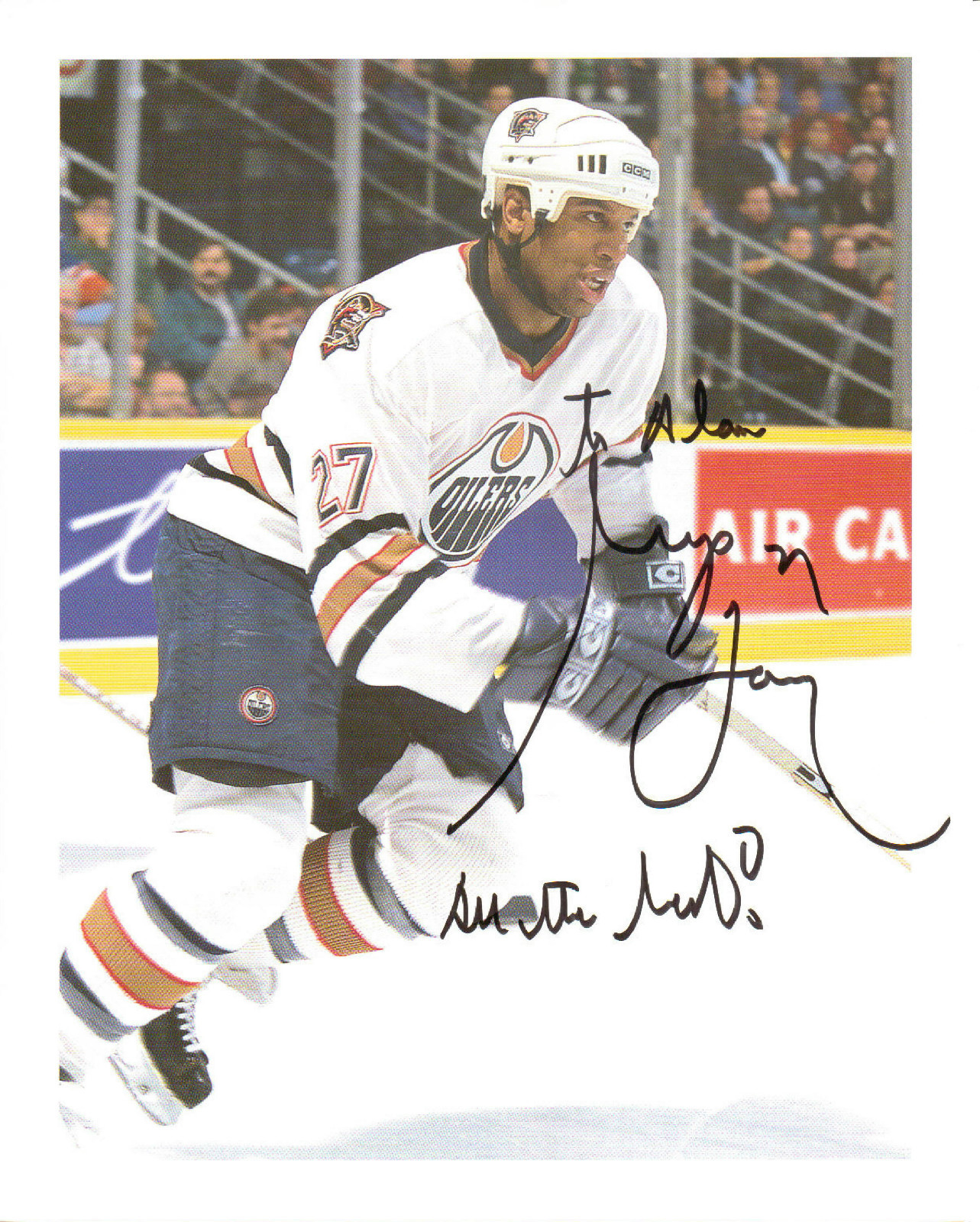 GEORGES LARAQUIE - Canadian Ice Hockey Player - Edmonton Oilers -Autograph Photo