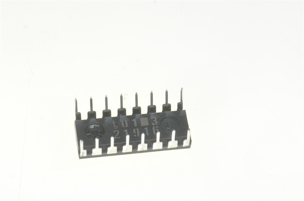 New (2pcs) AD7501KN ANALOG DEVICES IC Converter