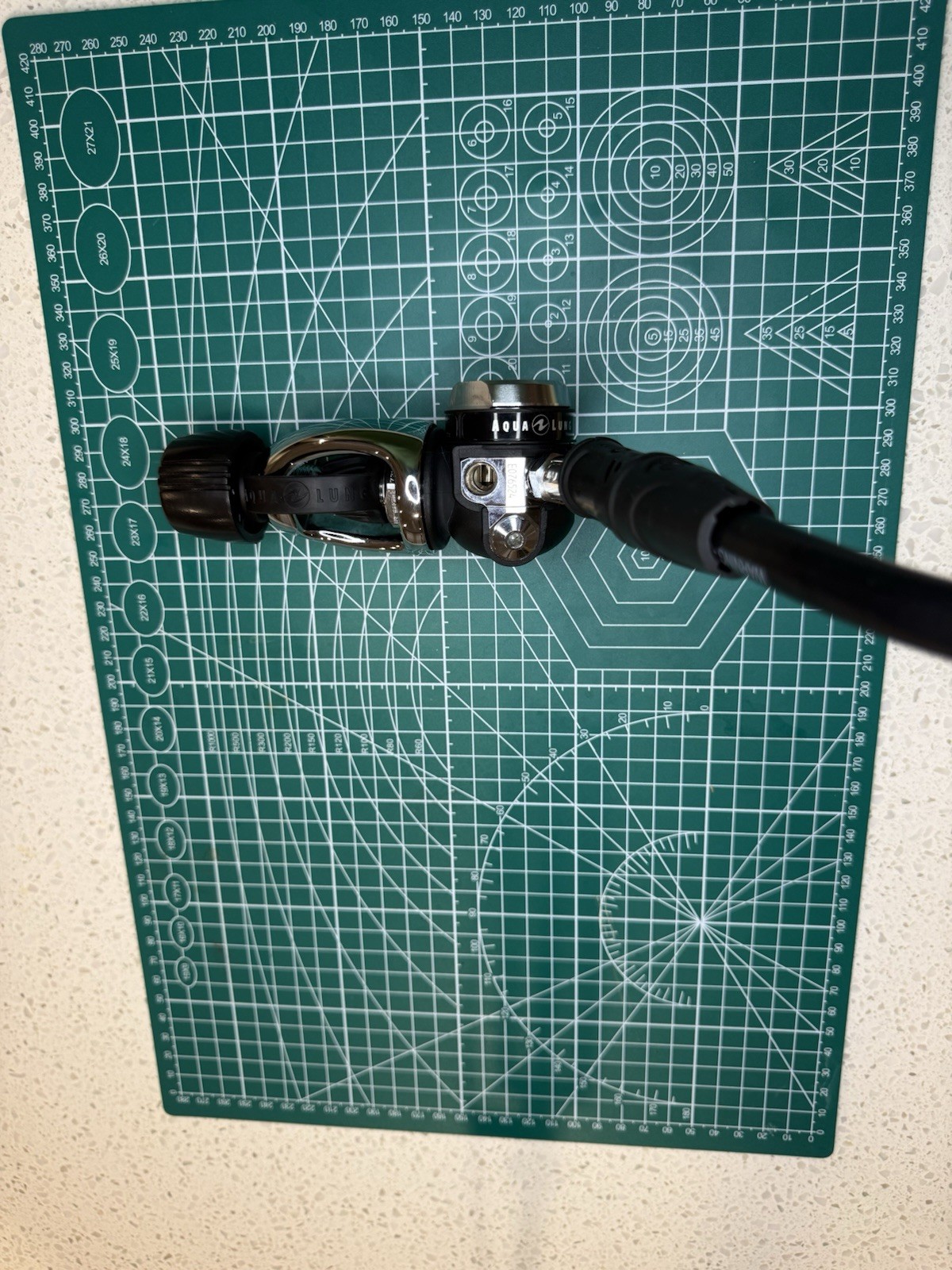 Aqua Lung Core Scuba Diving Regulator Set- Yoke - MINT OPEN BOX CONDITION