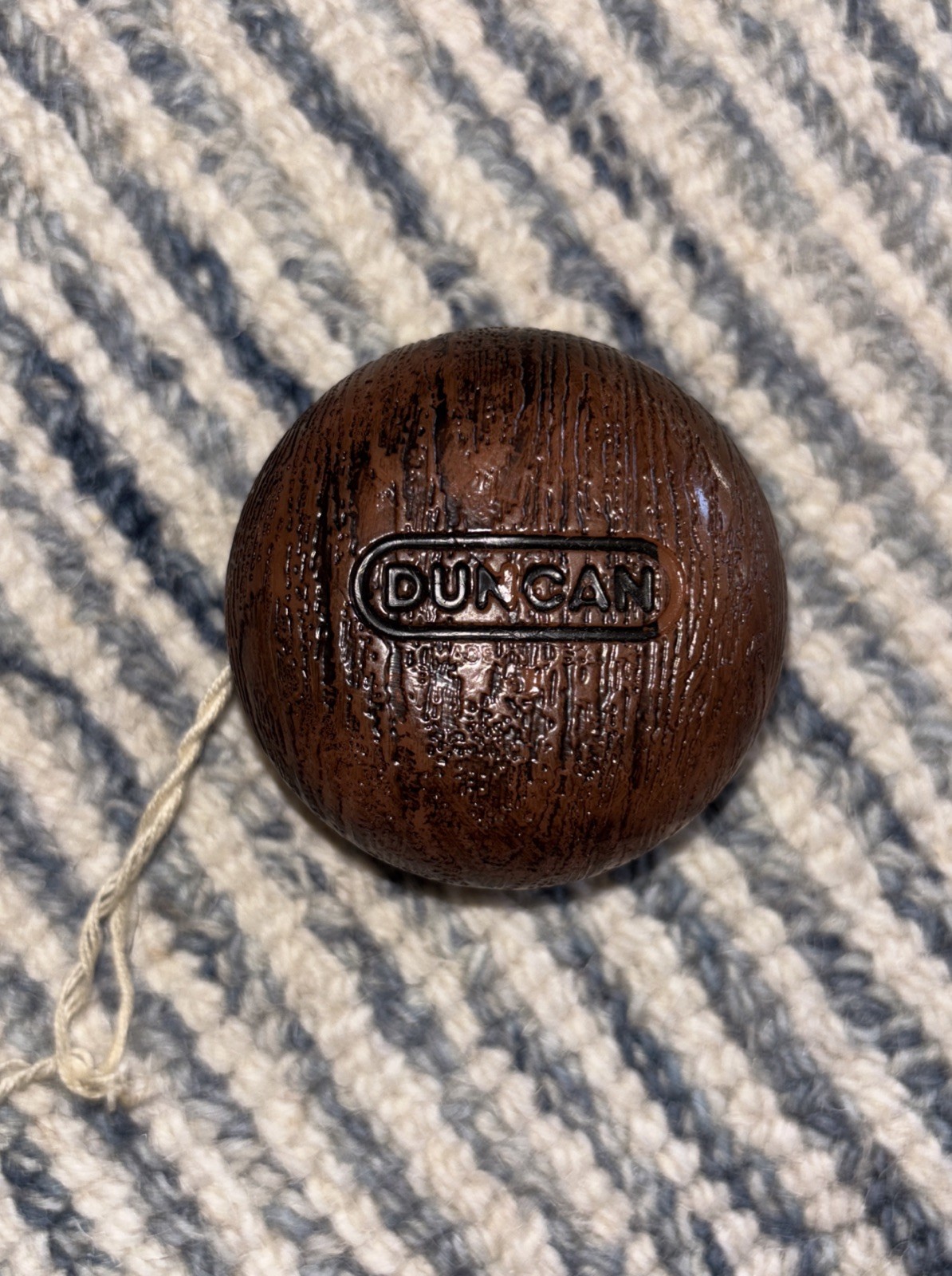 Vintage Duncan Yoyo Simulated Woodgrain Brown Plastic Finish Faux Wood 1970's Yo