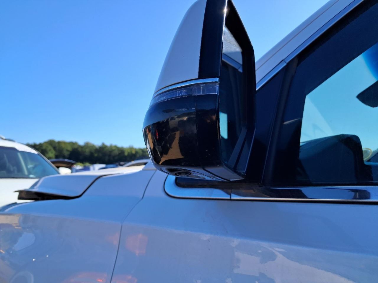 ESCALAESV 2016 Glove Box 4784424