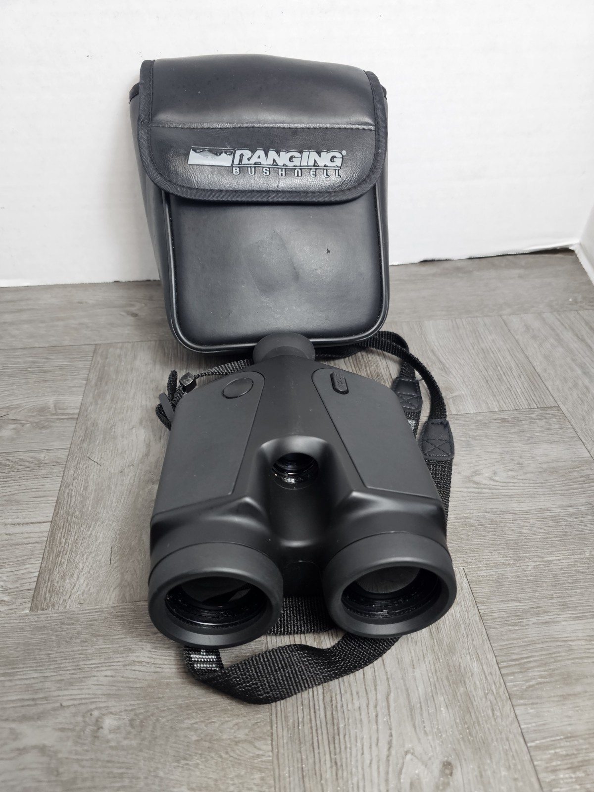 Bushnell Yardage Pro 400 Laser Rangefinder Golf Hunting Made in USA