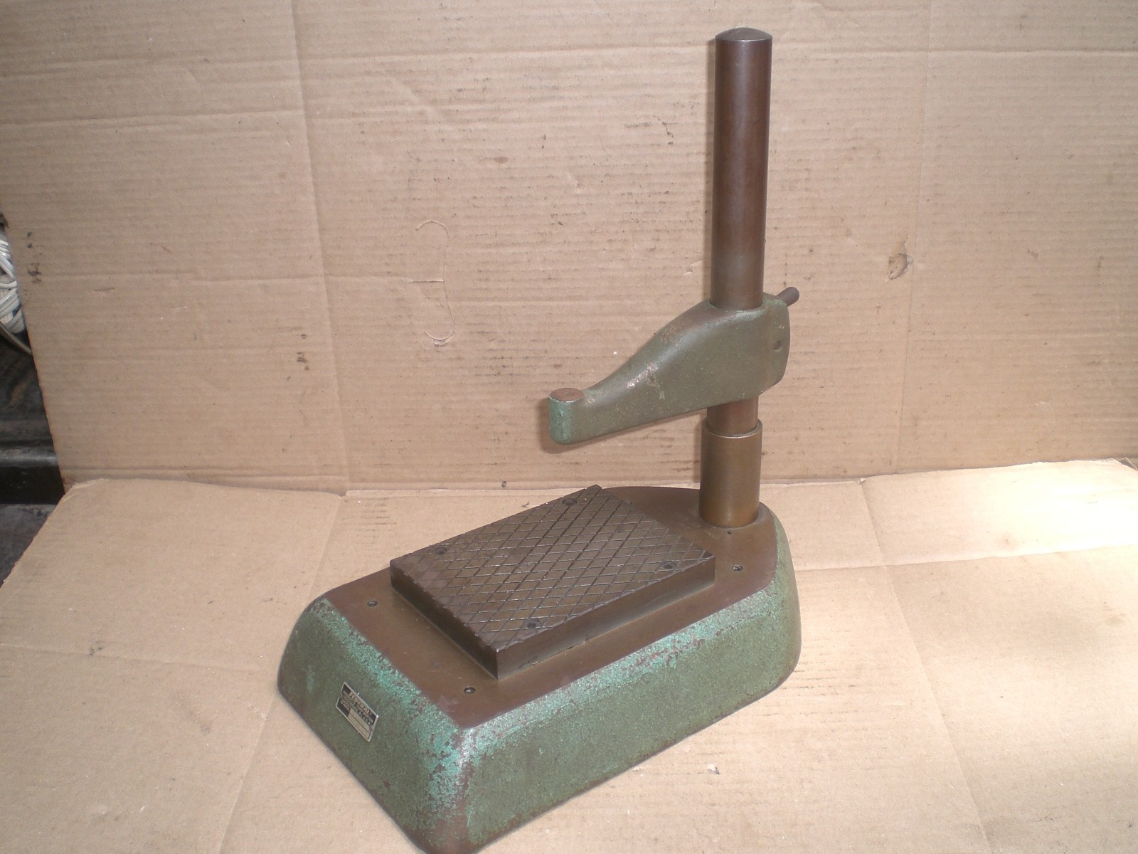 Vintage Large Federal Comparator stand Model NB 60