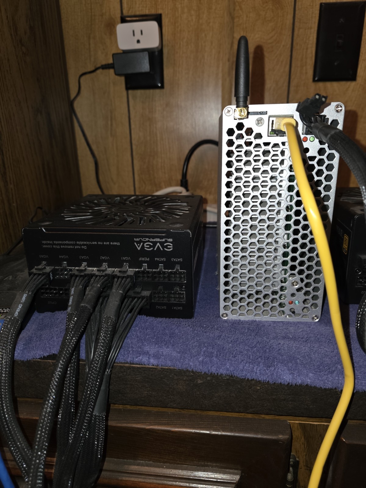 Goldshell ST-BOX WiFi Miner + EVGA 1000W GT PSU – Complete Setup w/ Box