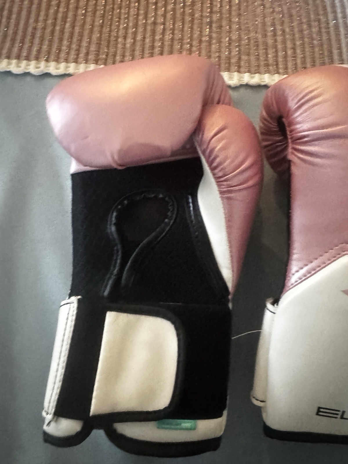 Everlast Elite EverShield Pink Boxing Sparing Gloves Pro Style Training Medium