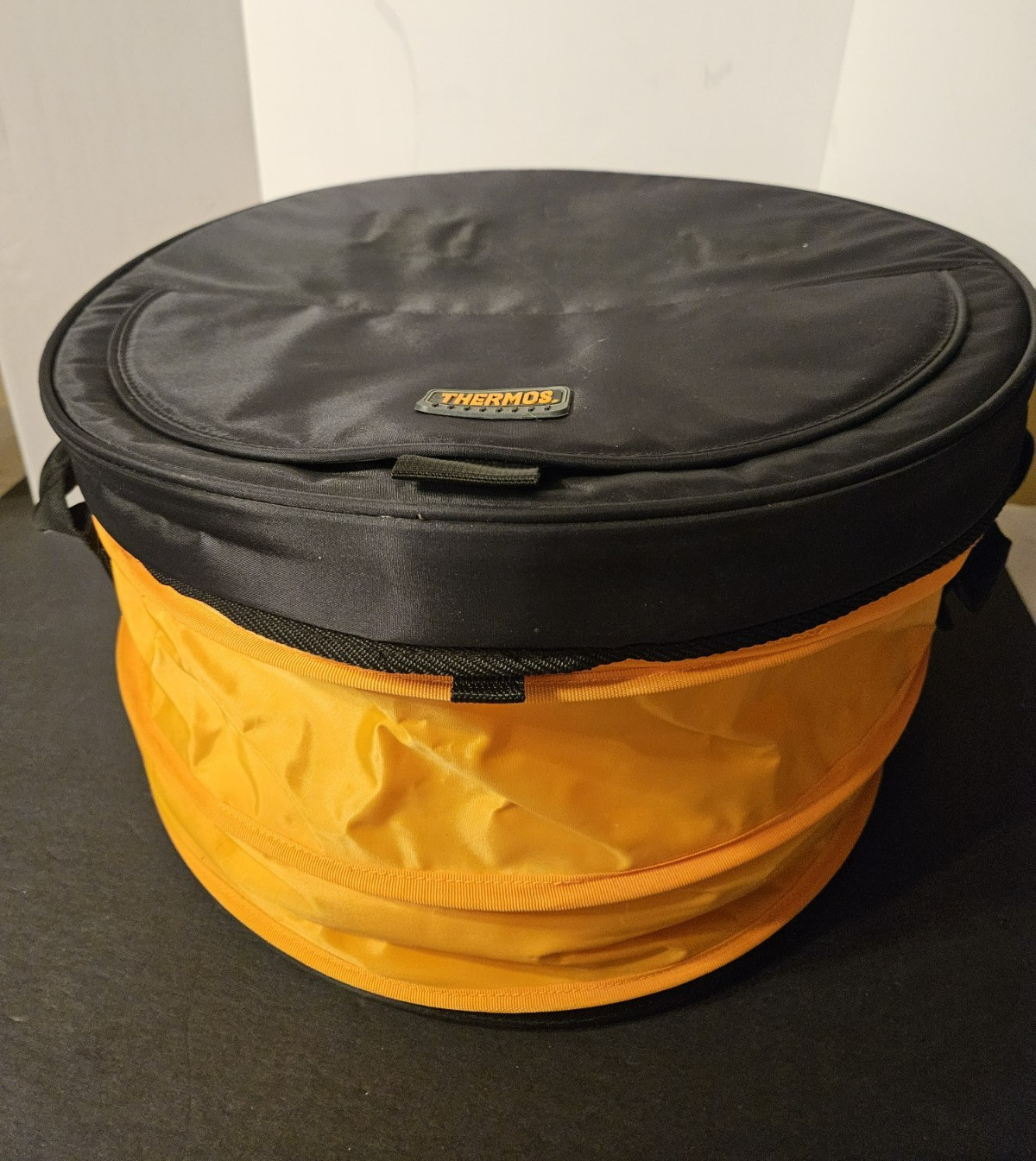 Thermos 16" Round Collapsible Insulated Travel Soft Side Cooler Bag  9" Deep