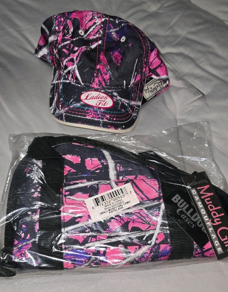 NWT! Muddy Girl Camouflage Pistol Rug and Hat
