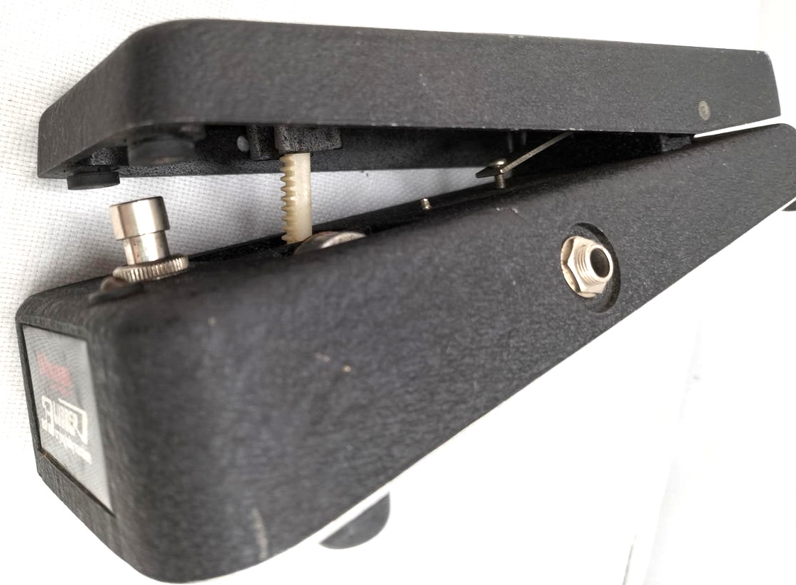 MAXON BLUBBER Guitar Effects Wah Pedal