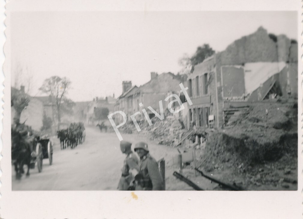 Photo WW II Wehrmacht Soldiers Ruins Destruction Village France K1.33