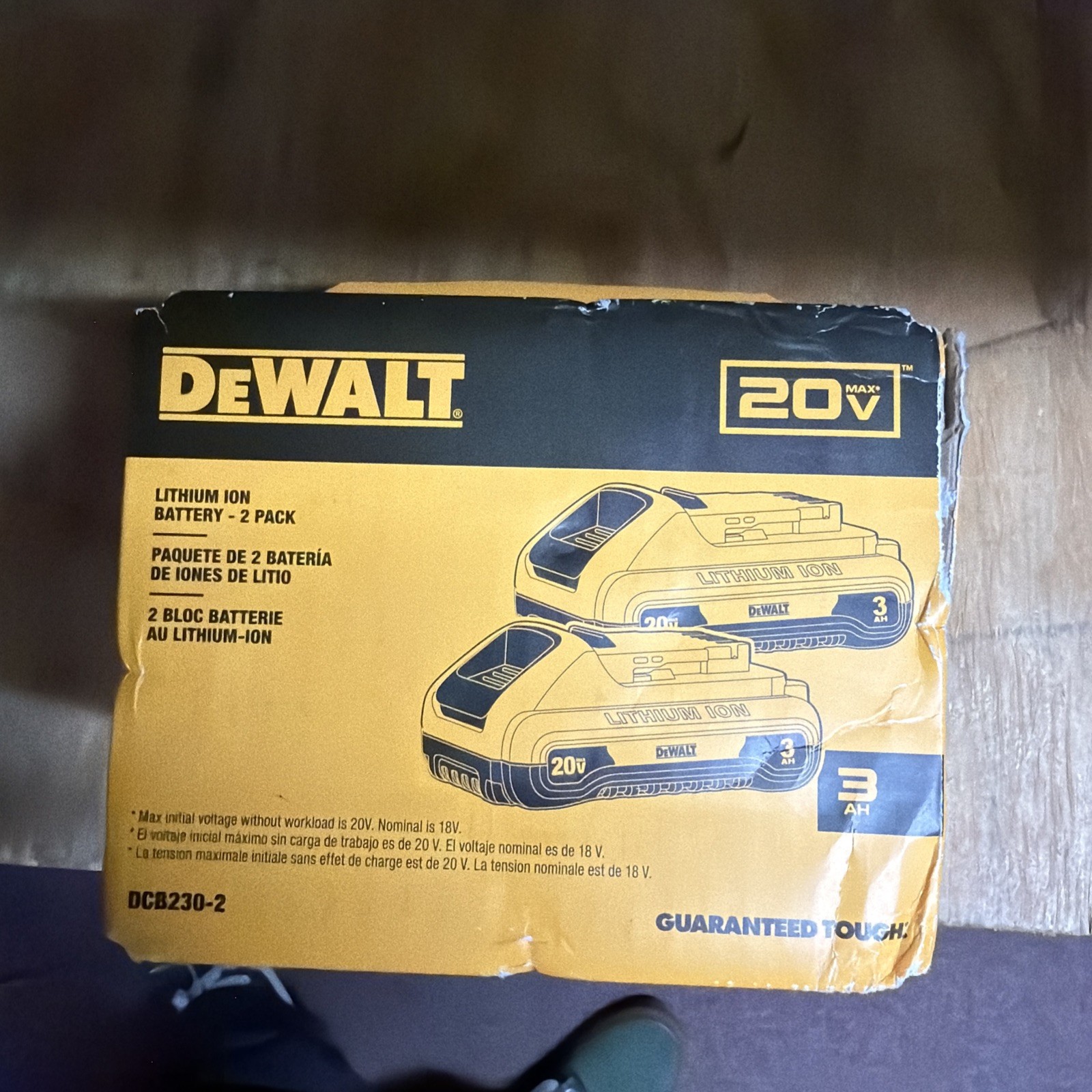 New DeWalt (DCB230-2) 20V MAX Lithium Ion Compact Batteries 2 Pack (3 AH)
