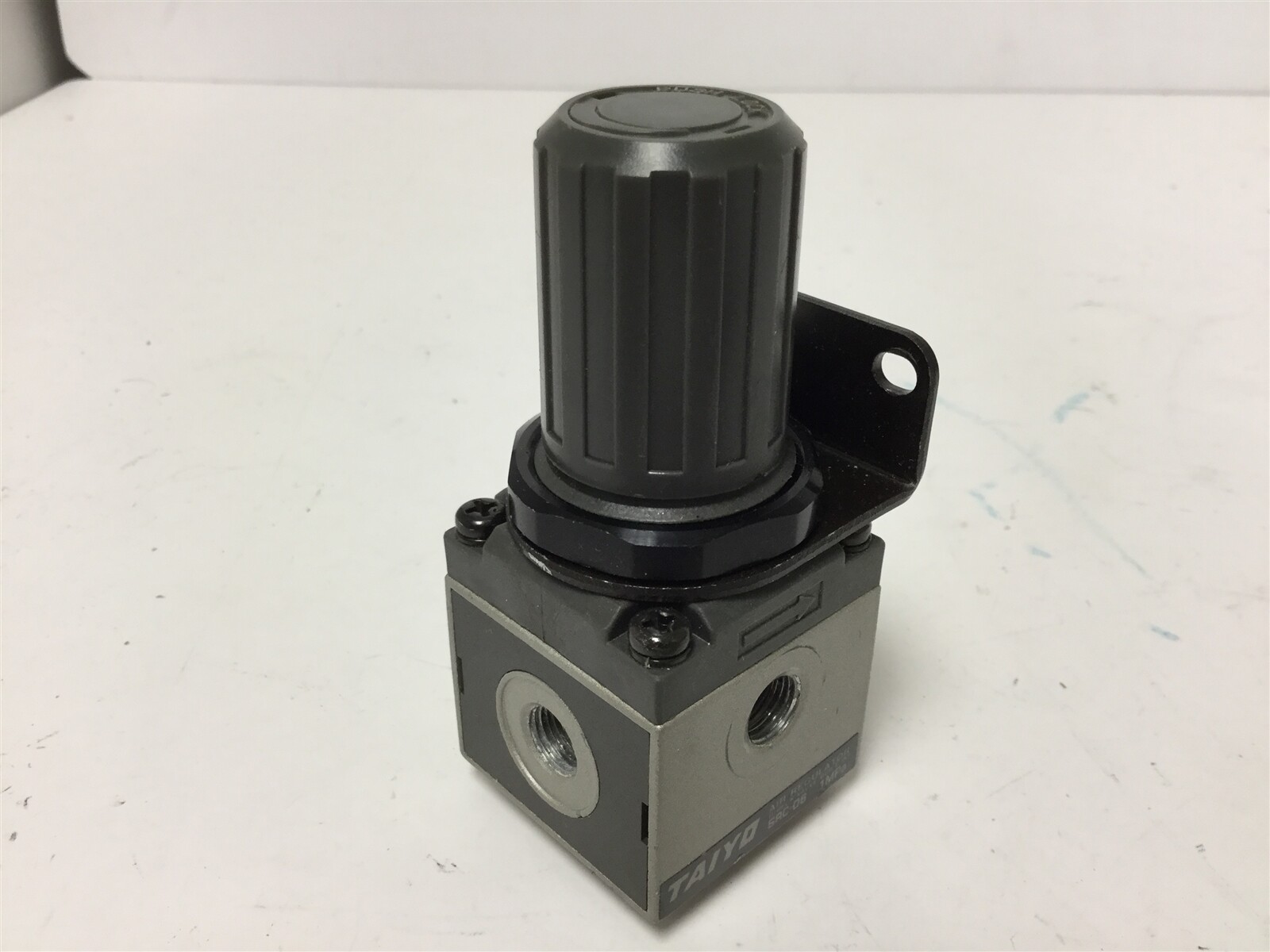 Taiyo SRC-06 Pneumatic Regulator With Built-in Check Valve, Pressure: 1MPa