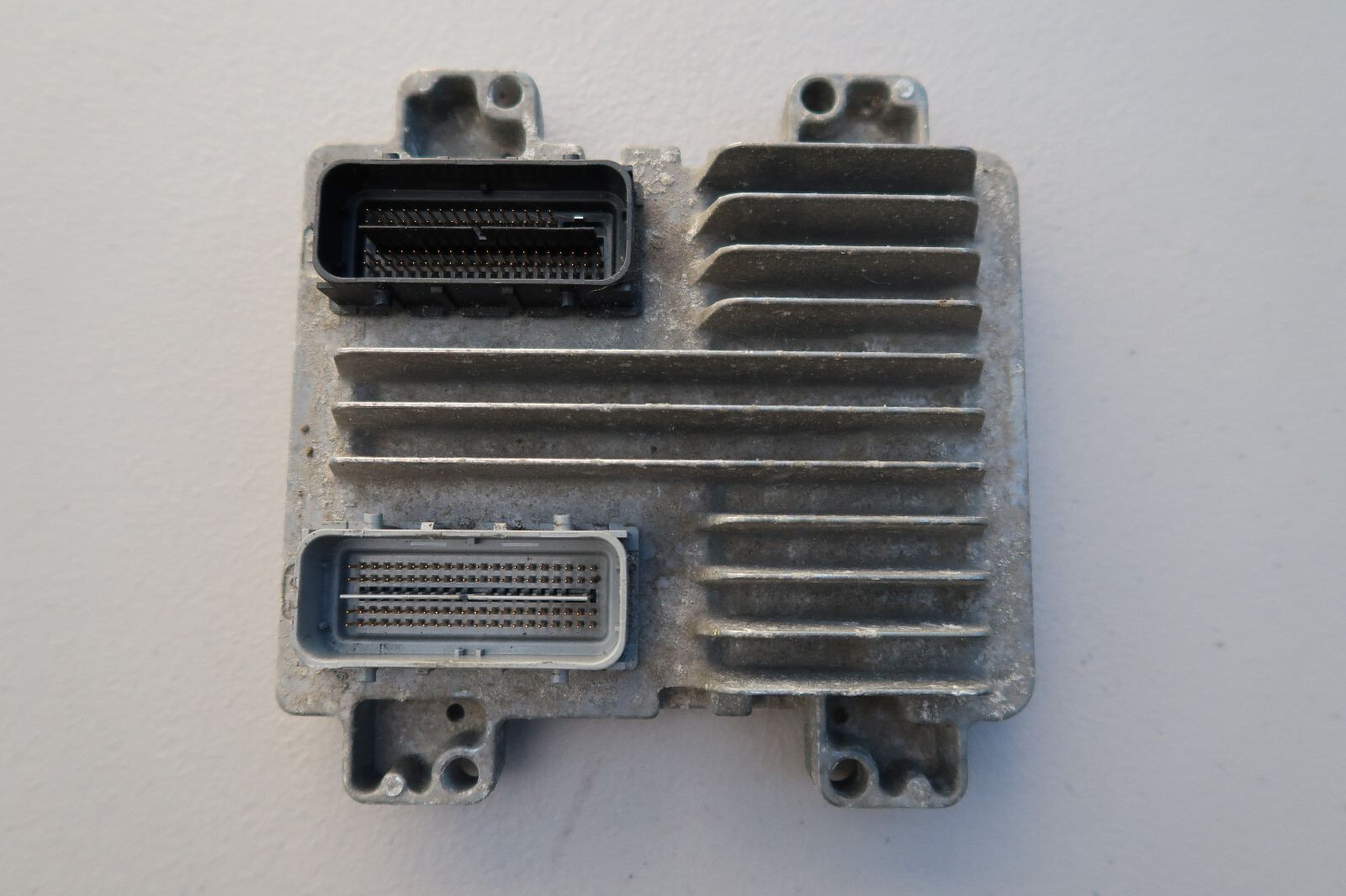 2007-2012 GENERAL MOTORS ECM ENGINE COMPUTER 12612397