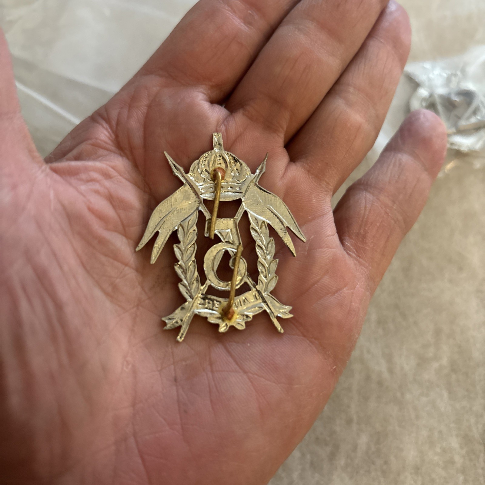 British Army 5th The Queen's Lancers Regiment Cap Badge*