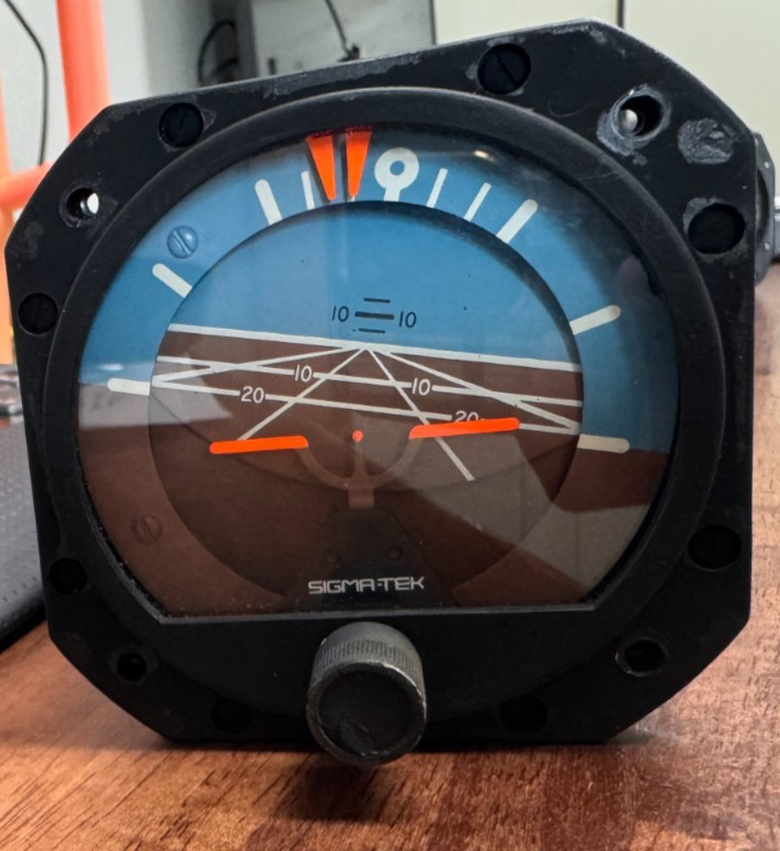 Sigma-Tek Attitude Gyro P/N 23-501-06-16