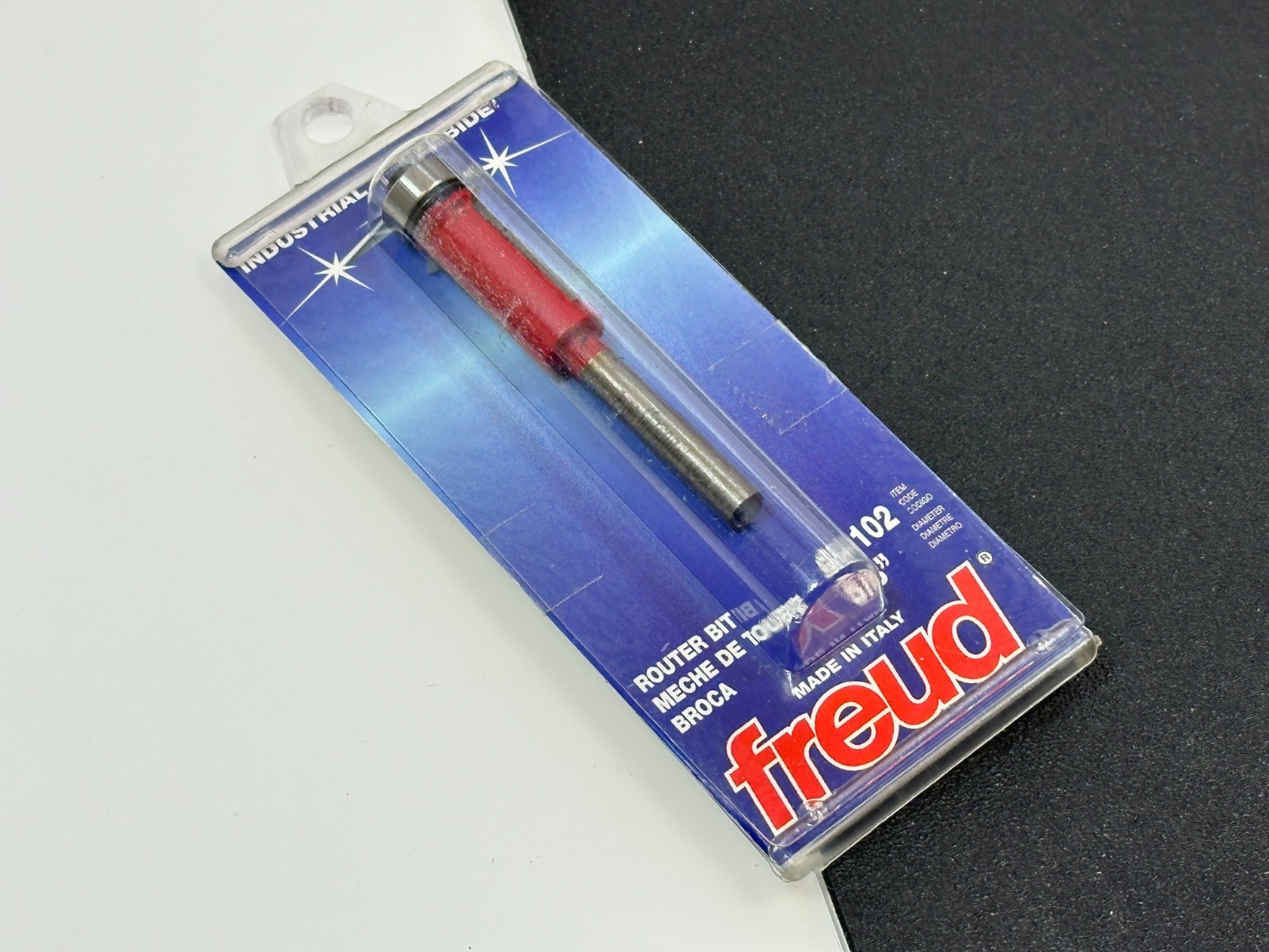 NEW Freud 48-102 5/8" Diameter Flush Trim “V” Groove Bit - Made in Italy