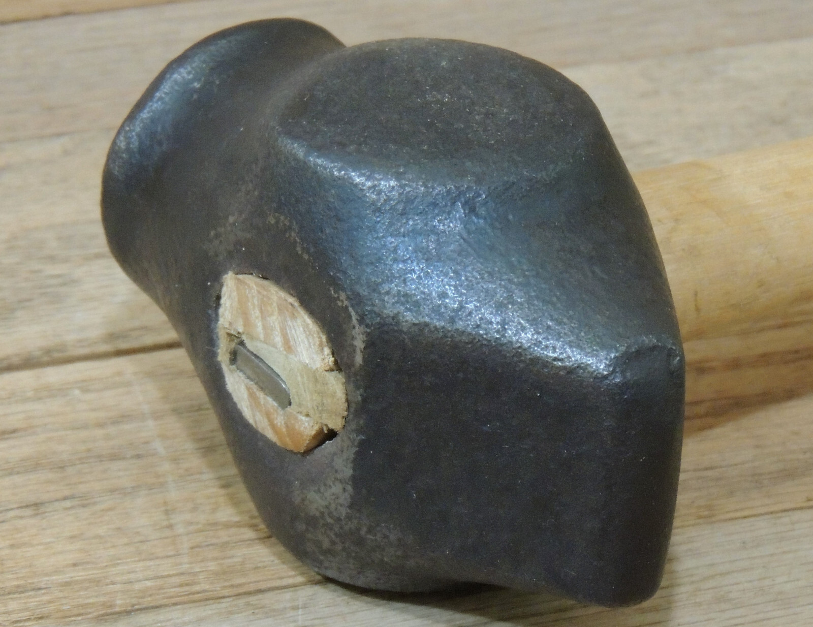 2 lb. 12 oz. UNMARKED FARRIER'S CAT HEAD TURNING HAMMER-BLACKSMITH-HELLER