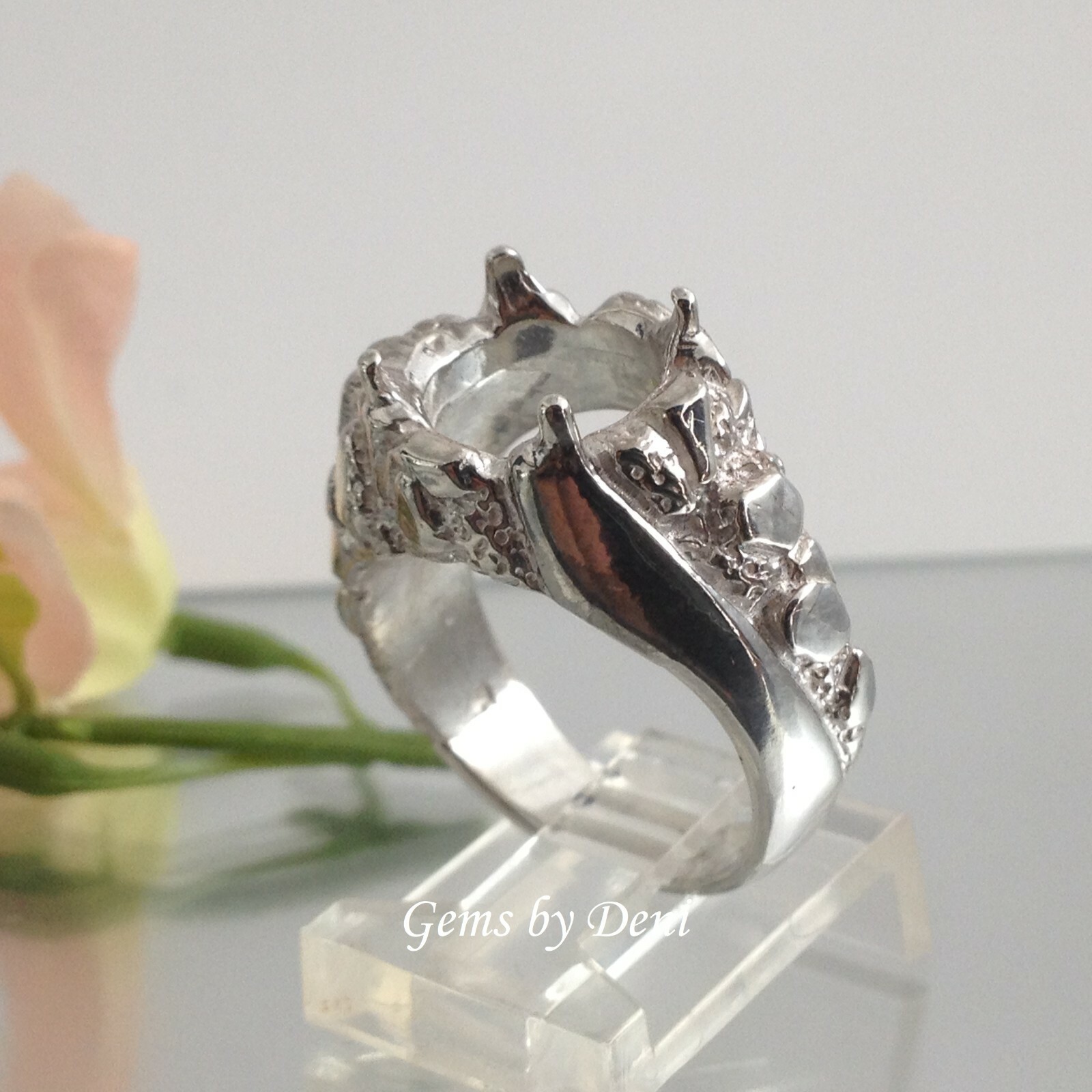 (9-12mm) Round Nugget Swirl Solid Silver Pre-Notched Ring Setting (Size 9-11)