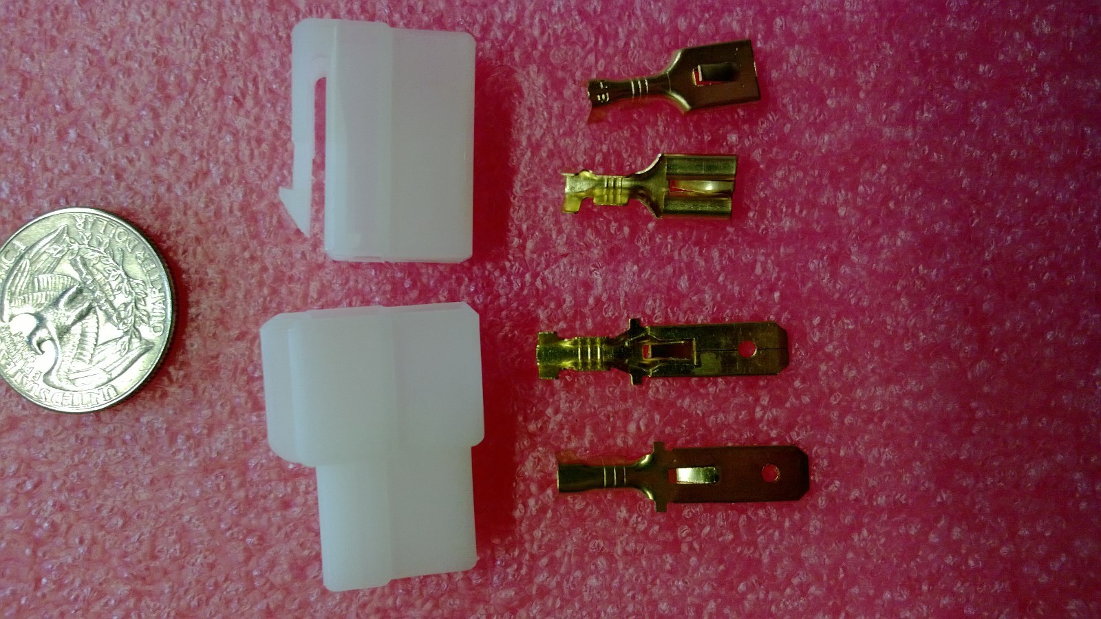 ALINCO  -  TYT    " T "  TYPE CONNECTOR  REPLACEMENT DC  PLUG ONLY