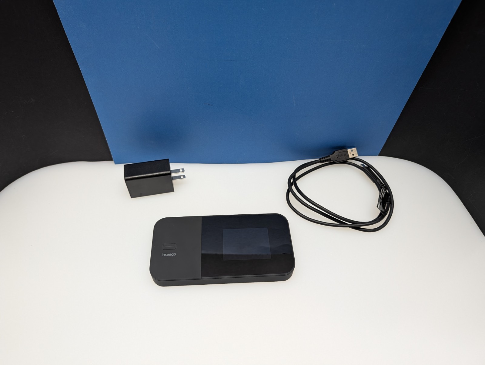 Inseego MiFi X Pro 5G - Verizon Hotspot With Plug/Cable Excellent Used Condition