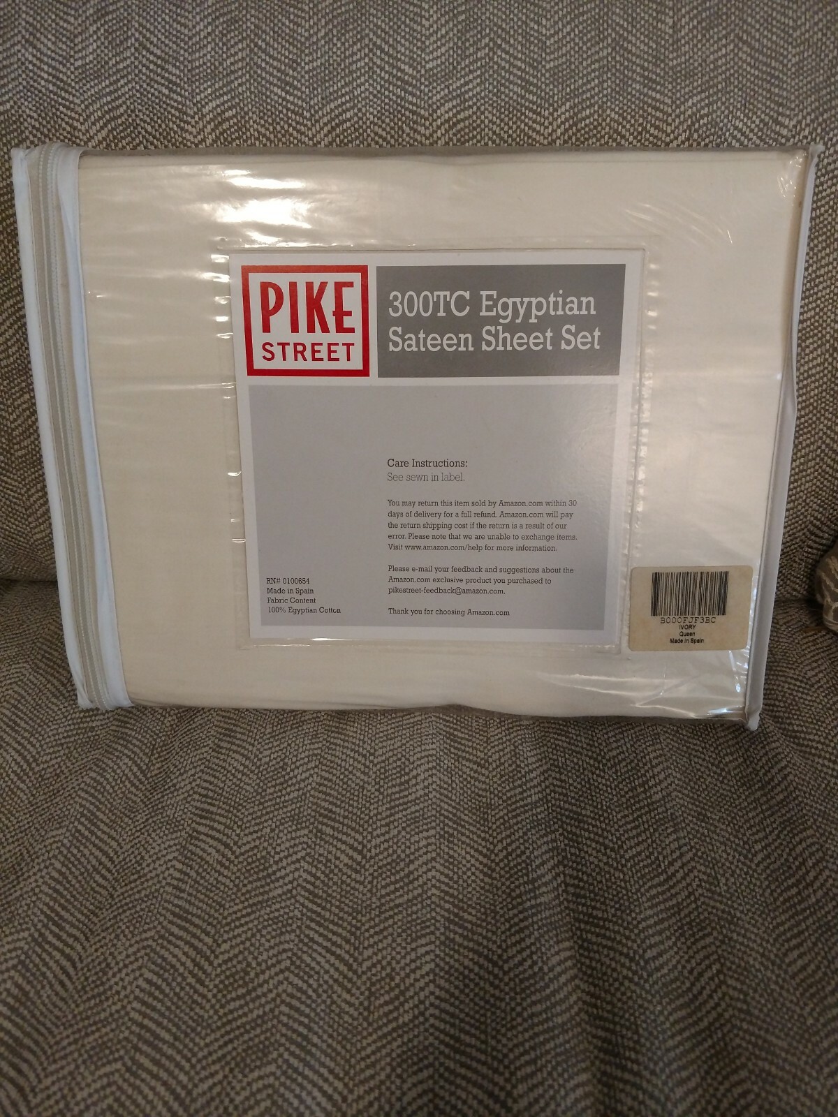 Pike Street - 300 Thread Count - Egyptian Sateen Ivory Queen Sheet Set -