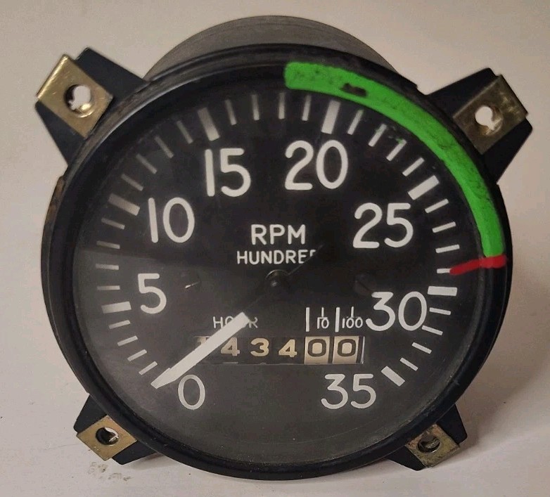 Stewart Warner Tachometer 820586