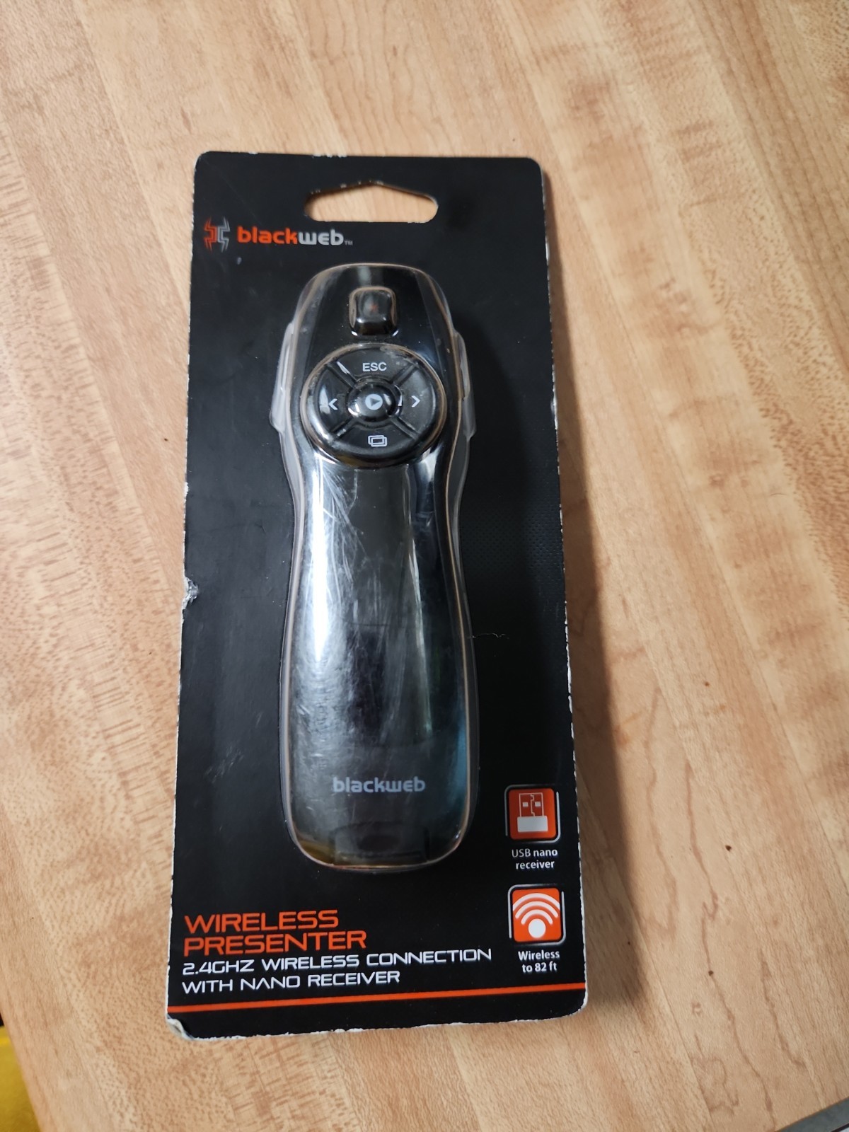 BlackWeb 2.4GHz Wireless Presenter / 4.2GHZ w/ USB Nano Receiver / 82 ft. Range