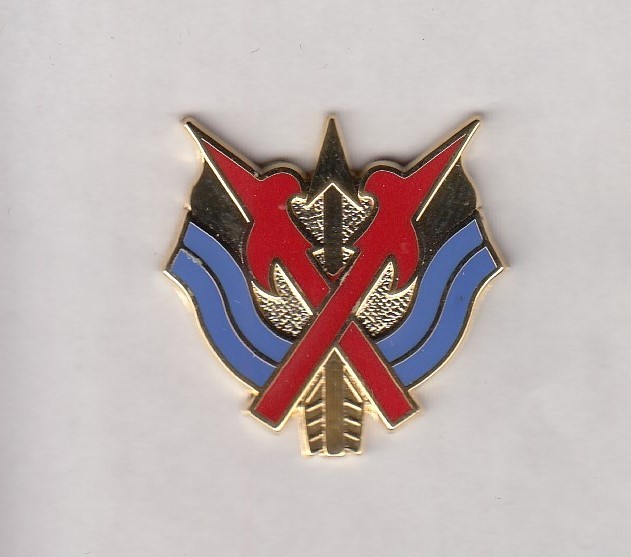 USA 67th INFANTRY BRIGADE crest DUI badge CB Clutchback V-21