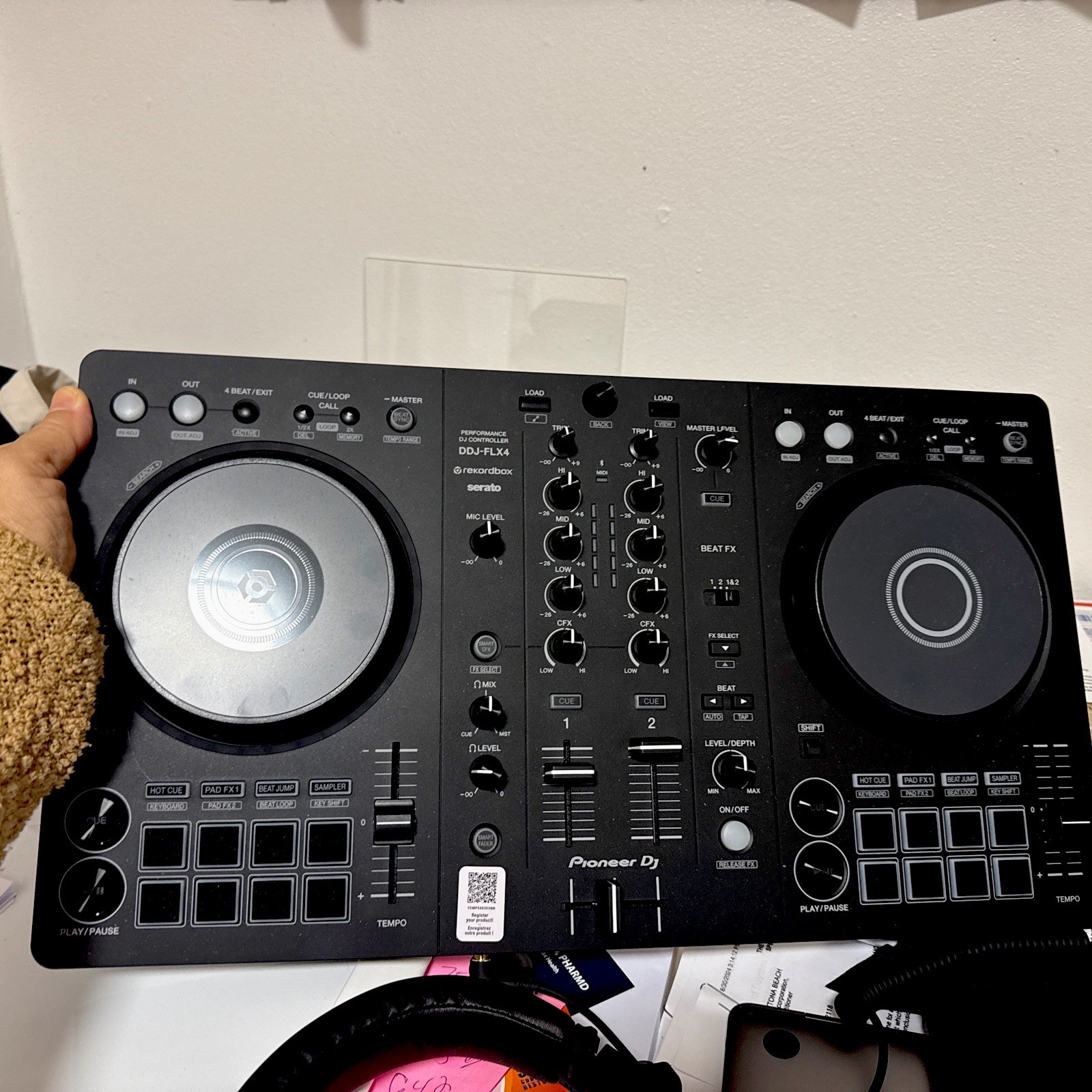 Pioneer DJ DDJ-FLX4 and  pioneer Head Phones included
