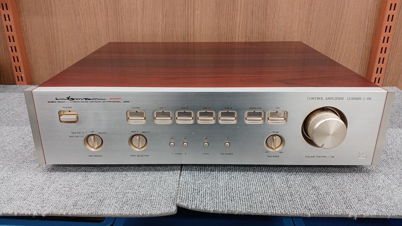 LUXMAN C-06 Preamplifier - Used, Tested Working